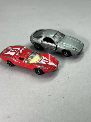 Lote de 2 carros de brinquedo vintage Playart Chevrolet Astro 1 Mobil 8 Porsche 928 de metal fundido - Imagem 1 de 4