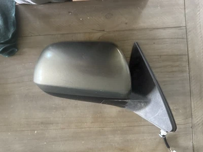 09-13 Toyota Highlander Power folding R. w/o puddle Right Door Mirror Silver - Image 1 of 4