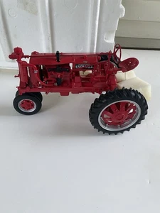 Farmall F-20 Tractor Franklin Mint 1/12 Scale Red - Picture 1 of 12