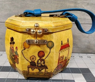 Antiga bolsa de madeira decoupage da era 1950 (Lennox) tema nostálgico zoológico de carnaval  - Imagem 1 de 4