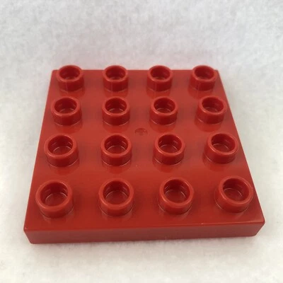 LEGO 14721 Red Duplo Plate 4 x 4 (x1) - Image 1 of 3