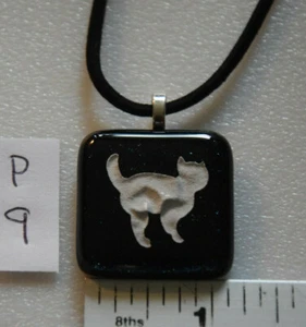 Hecho en EE. UU. Colgante de Vidrio Fundido con Collar de Cuero Suave de 18" P9 - Imagen 1 de 4