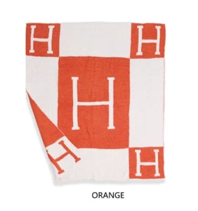 ComfyLuxe Children's "H" Initial Pattern Throw Blanket - Picture 1 of 5