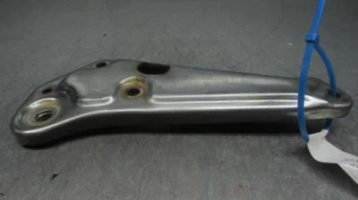 Suzuki GS450 T 1982 Motorcycle Right Hand Side Footpeg Hanger Bracket  - Imagem 1 de 4