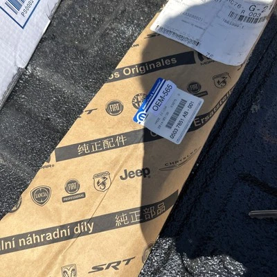 Indicador de vareta de óleo do motor Dodge Viper 08-10 fabricante de equipamento original Mopar 0503 7851 AB 001 - Imagem 1 de 3