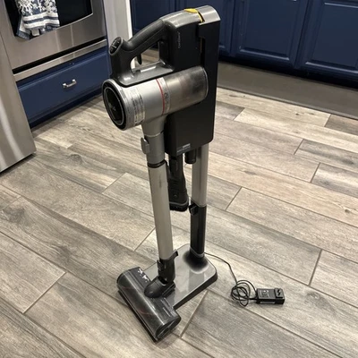 LG A906SM CordZero A9 140W Charge Plus Stick Aspiradora - Plateada Mate (2 Baterías) Foto 1 de 4