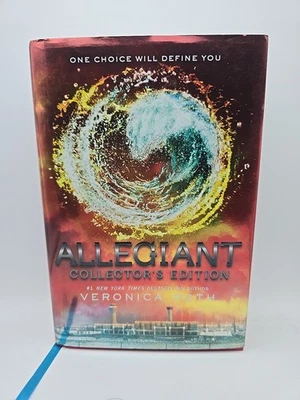 Signed "Allegiant" by Veronica Roth 2015 Collectors Edition 1st Thus - Image 1 of 4