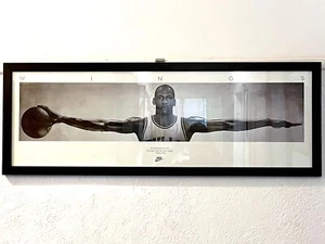 Póster/impresión grande Michael Jordan - Alas - con marco de vidrio - 105 cm x 34 cm - Imagen 1 de 6