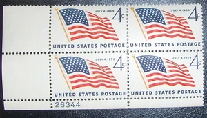 US 4¢ stamp SC #1132 July 4, US Flag 1959 MNH plate block of 4. - Picture 1 of 1