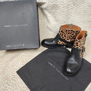 Marc Jacobs Ankle Boots Black Leather Leopard Print Buckle Detail Size 38/5 - Picture 1 of 13
