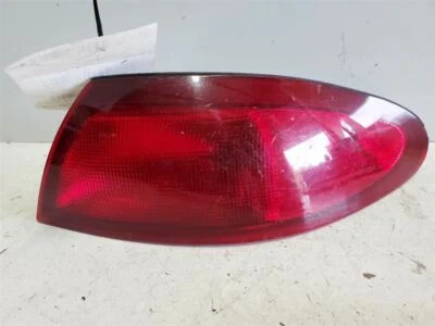 Luz trasera de pasajero Qtr 1998-2002, Ford Escort, montada en panel, N.º de parte: F8Cz-13404-DA Foto 1 de 4