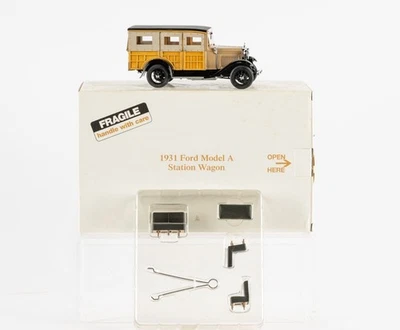 Danbury/Franklin mint 1:24 1931 Ford model A woody Station wagon bus boxed 118 - Image 1 of 4