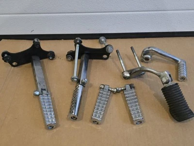 Harley Davidson Sportster 883 &1200 Chrome Left Footpeg Footrest Mount Bracket - Image 1 of 4