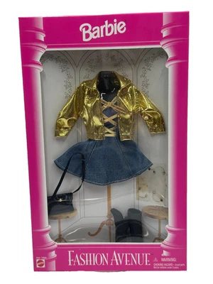 De colección Nuevo en Paquete 1995 Barbie Fashion Avenue Vestido Denim Chaqueta Dorada Botas Negras 14980 Foto 1 de 4