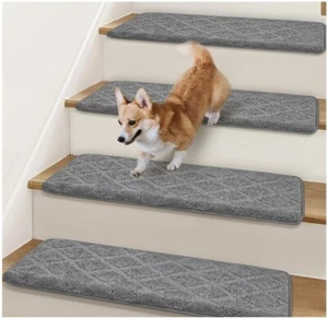 Escaleras Antideslizantes 9.5" x 32" Protección de Bordes Patrón Diamante Gris 14 Piezas - Imagen 1 de 5