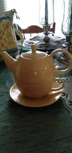 English Tea Store 3 In 1 Yellow Tea Pot ,tea Cup,and Sauser. Very Good... - Picture 1 of 7