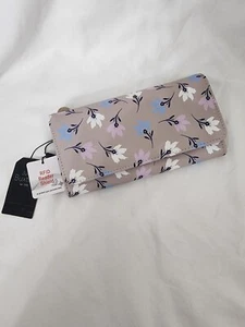 Julia Buxton Clutch Wallet Floral NWT - Picture 1 of 4
