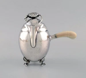 Georg Jensen Blossom chocolate pot in hammered sterling silver. - Picture 1 of 8