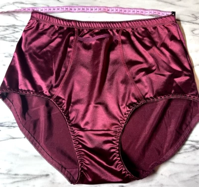 VTG SZ L Second Skin panties GLOSSY WET SATIN Maroon - Image 1 of 4