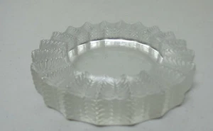 VINTAGE LALIQUE CLEAR & FROSTED CRYSTAL "JAMAIQUE" ASHTRAY #10702 - Picture 1 of 10