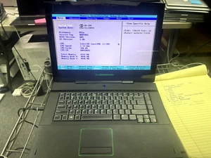 Dell Alienware M15x Gaming i7-820qm 1,73GHz, 8GB Ram, 500gb HD 1GB Video ohne OS - Bild 1 von 3