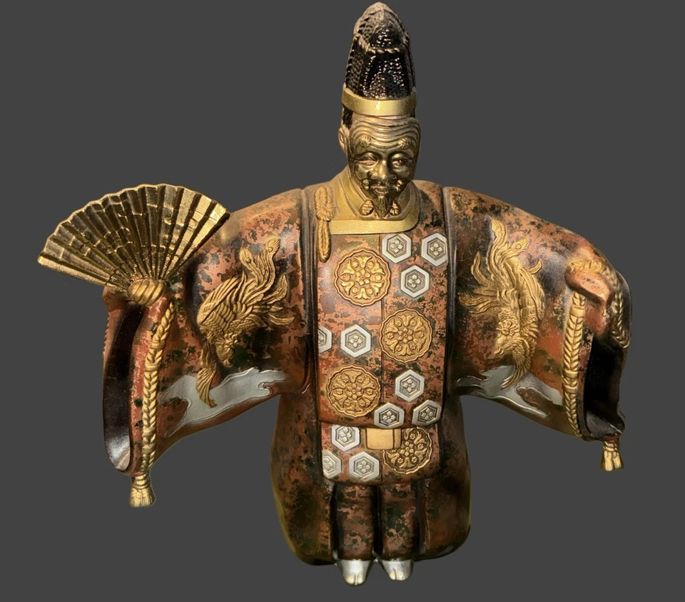 Figura de Bailarina Enmascarada Noh Japonesa De Colección Medallón Fénix Túnica Foto 1 de 4