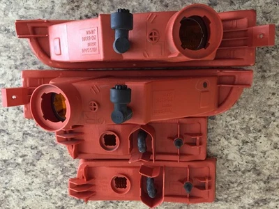 Turn Signal Light Lens / Housing For 95-99 Nissan Maxima OEM - Image 1 of 4