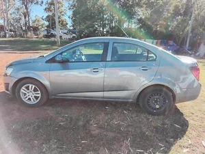 HOLDEN BARINA TM 09/2011-12/2018 SEDAN RIGHT FRONT WIPER ARM 11 12 13 16 17 18 - Picture 1 of 12