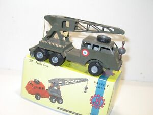 FJ, camion pacific grue  militaire france jouet (num c)