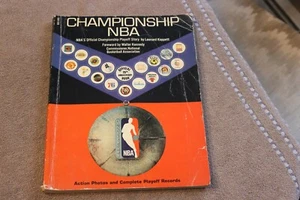1970 "Championship NBA" 212-page basketball softcover book - Picture 1 of 5