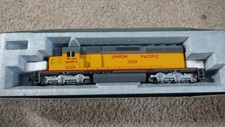 Kato 37-2712 EMD SD40-2 Union Pacific 3220 Chip Fitted