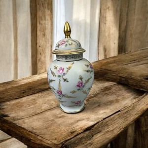 Hermosa urna vintage de jengibre con tapa de China de Dresde - Alemania - Flores - Imagen 1 de 10