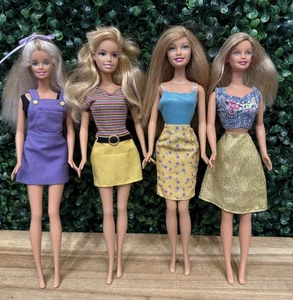 Konvolut 4 schöne Barbies Y2K Puppen blonde Haare & Outfits  - Bild 1 von 9