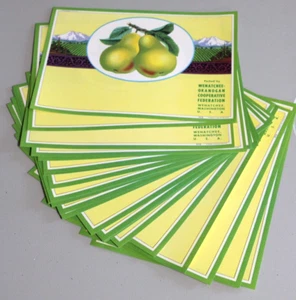 Original 25 WENATCHEE OKANOGAN CO-OP pear crate labels Washington - wholesale - Picture 1 of 2