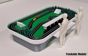 Miniature 1/32 Scale Slot Car Track - With Figures - Scalextric/Carrera/SCX - Picture 1 of 11