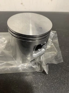 Polaris 2- 3085020 XLT 600 Pistons - Picture 1 of 2
