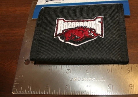 ARKANSAS RAZORBACKS EMBROIDERED WALLET Cover