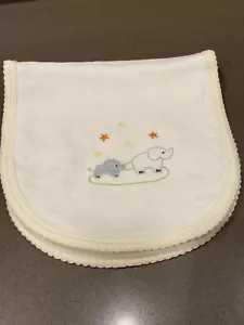 Elegantes Baby Ecru Elefant bestickt Spucktuch - Bild 1 von 4