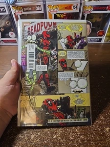 Deadpool #18 Secret Comic Variant - Picture 1 of 15