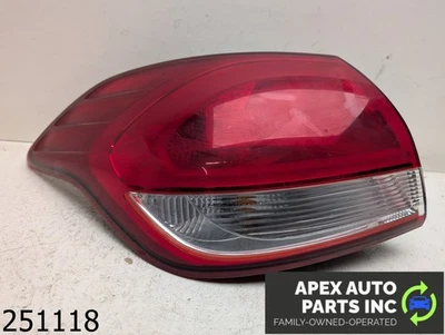 Luz trasera lateral izquierda para conductores izquierdo OEM KIA FORTE5 2014 2,0 L hatchback Foto 1 de 4