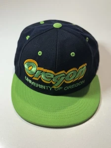 VTG Oregon Ducks Snapback Hat NCAA Top Of The World Neon Green $ Black Flat Brim - Picture 1 of 10