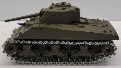 Solido US Sherman M4 A3 Tank 105mm Diecast Metal 1:50 Scale 1972 No. 231 - Image 1 of 4