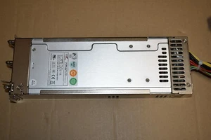 Emacs/Zippy P1W-6520P 520W Power Supply - Picture 1 of 3
