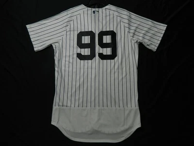 Camiseta Auténtica Aaron Judge New York Yankees Casa Rayas Elite 40 Reg. $284 Foto 1 de 4