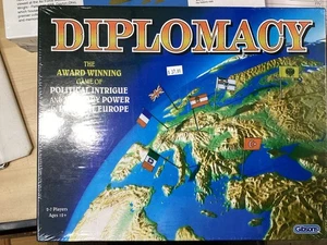 VERSIEGELT Diplomatie Brettspiel - Spiel in politischen Intrigen von Gibsons Games NEU - Bild 1 von 5