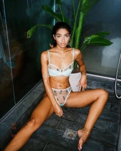 8x10 Yovanna Ventura GLOSSY PHOTO photograph picture lingerie bikini IG model - Picture 1 of 1