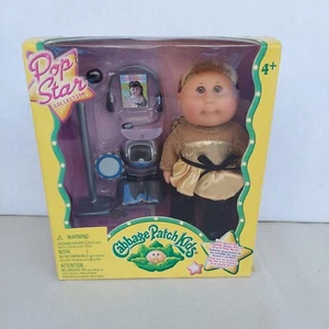 REPOLLO PARCHE NIÑOS COLECCIÓN ESTRELLA POP Conjunto Mini Muñeca Dorado Negro 7,5 en Agosto 3 - Imagen 1 de 4