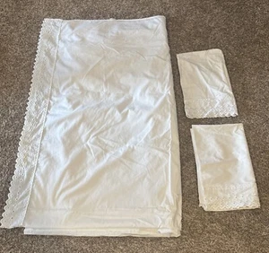 Vintage Queen Flat Sheet w/2 Std Pillowcases MARTEX White Eyelet Nice Condition - Picture 1 of 7