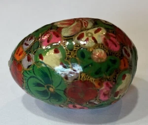 Kashmiri Pappmaché Ei, grün mit bunter Blumenkunst - Bild 1 von 9