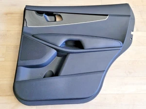 2019 - 2020 KIA SORENTO PASSENGER REAR RIGHT DOOR PANEL BLACK OEM 19 20 #501 - Picture 1 of 5